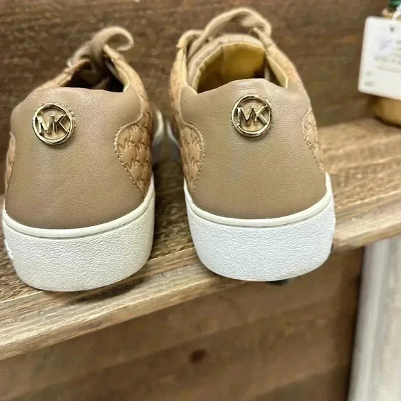 MICHAEL KORS Colby Embossed-Logo Leather Sneakers Size 6 - Picture 5 of 9